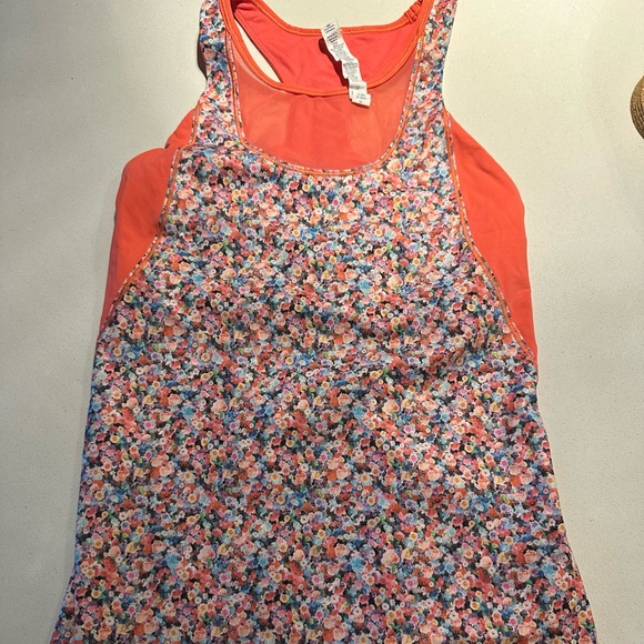 Lululemon Flower Print Tank Size 6 - Picture 1 of 3